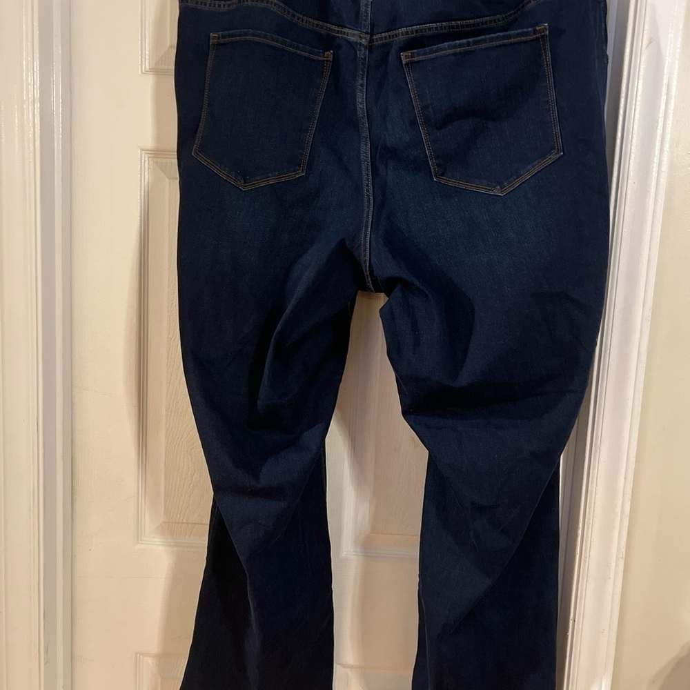 Women’s size 28 stretchy, Old Navy, dark denim bootcut/ flare leg jeans,nwt - Picture 5 of 5